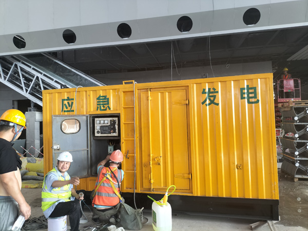 息烽怎样判断空气滤清器是否需要更换？